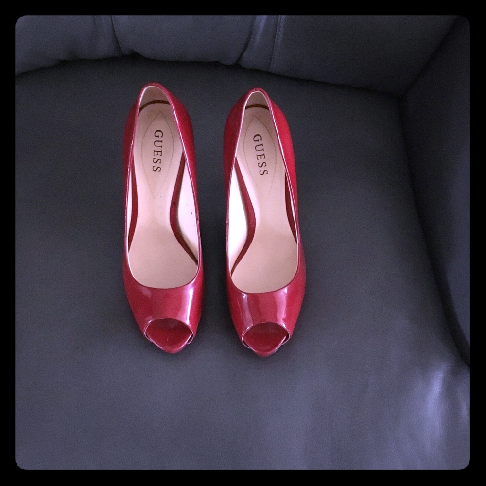 COPY - Pumps by Guess